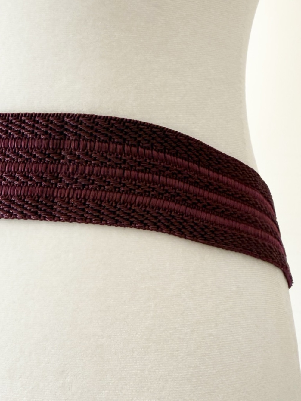 Vintage 80s Burgundy Enamel Butterfly Buckle Elastic Waist Textured Belt Size XL - Picture 8 of 15
